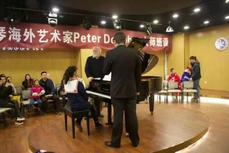 【回顾】俄罗斯专享会海外艺术家Peter Donohoe成都雅音大师班讲座活动圆满落幕！